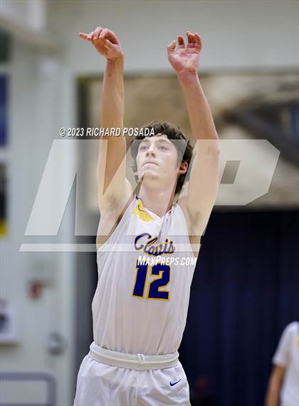 Thumbnail 3 in Edison vs. Clovis photogallery.