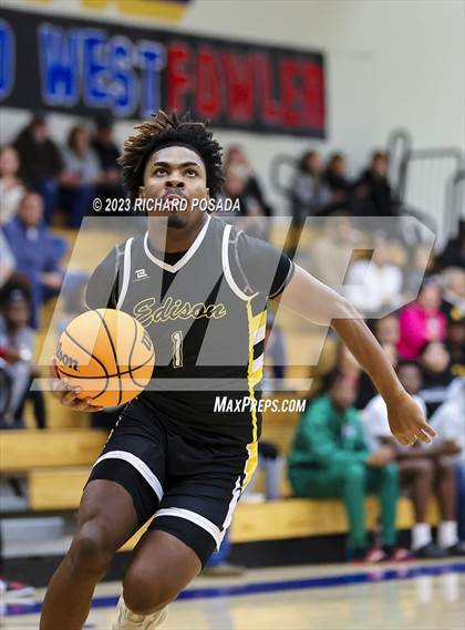 Thumbnail 1 in Edison vs. Clovis photogallery.
