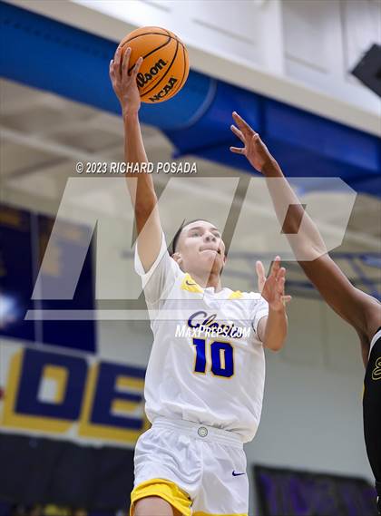 Thumbnail 1 in Edison vs. Clovis photogallery.