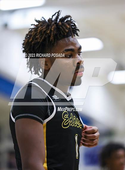 Thumbnail 2 in Edison vs. Clovis photogallery.