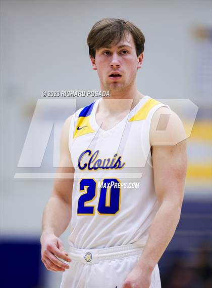 Thumbnail 2 in Edison vs. Clovis photogallery.
