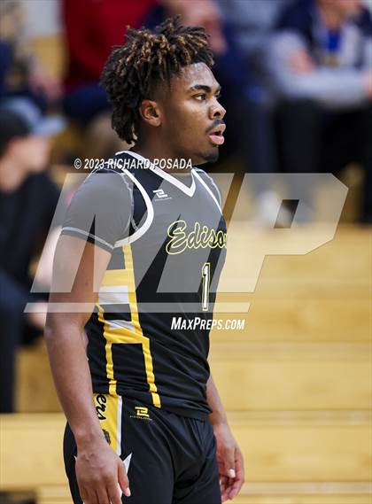 Thumbnail 2 in Edison vs. Clovis photogallery.