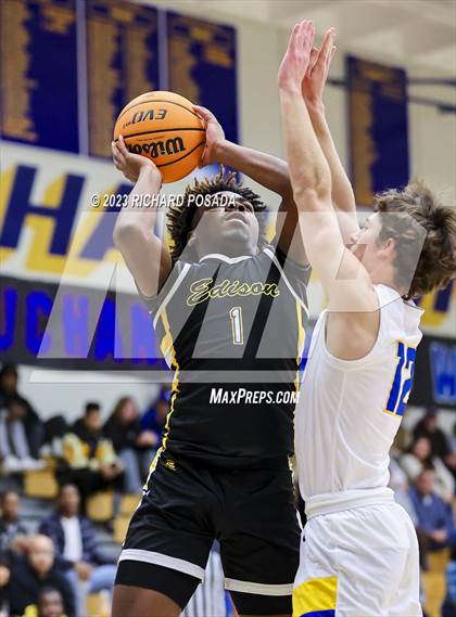 Thumbnail 3 in Edison vs. Clovis photogallery.