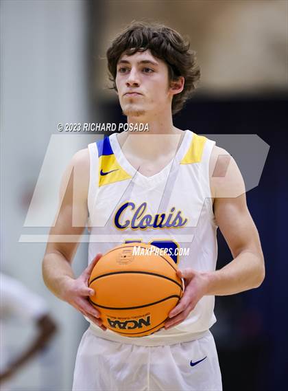 Thumbnail 1 in Edison vs. Clovis photogallery.