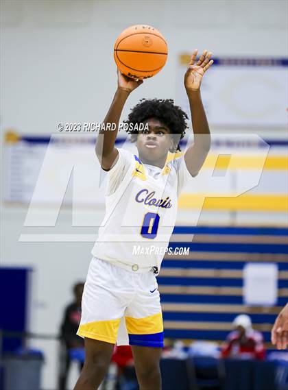 Thumbnail 2 in Edison vs. Clovis photogallery.