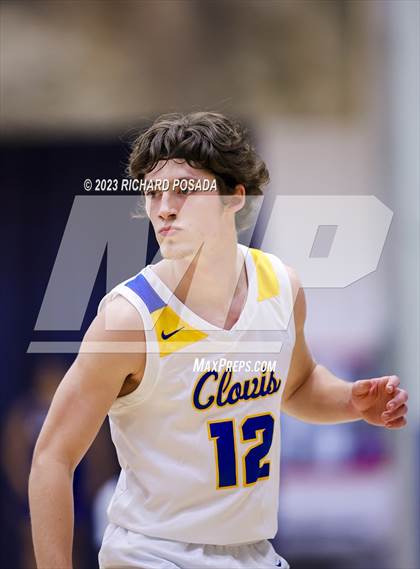 Thumbnail 2 in Edison vs. Clovis photogallery.