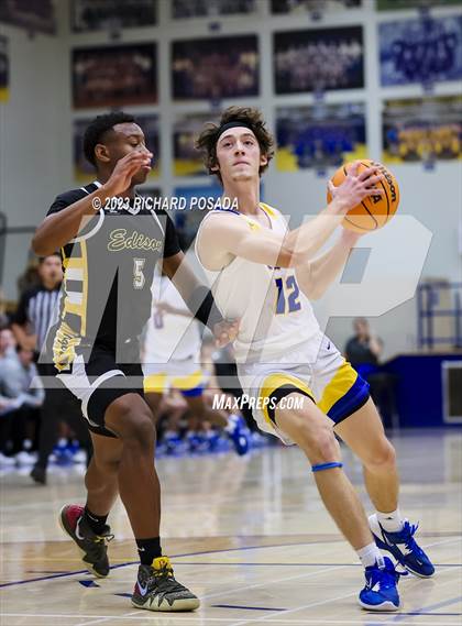Thumbnail 1 in Edison vs. Clovis photogallery.