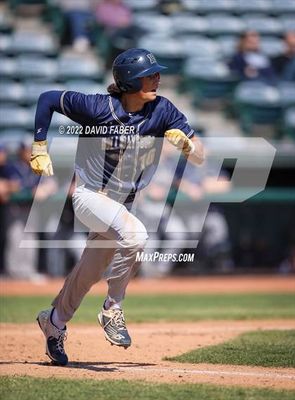 Thumbnail 3 in Tyrone vs. Hollidaysburg photogallery.