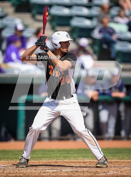 Thumbnail 2 in Tyrone vs. Hollidaysburg photogallery.