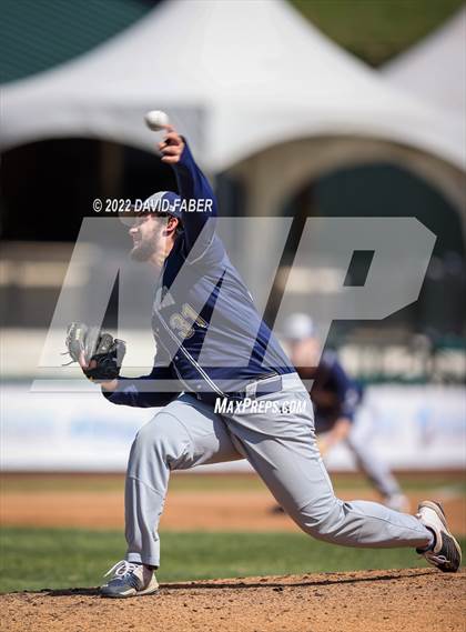 Thumbnail 1 in Tyrone vs. Hollidaysburg photogallery.