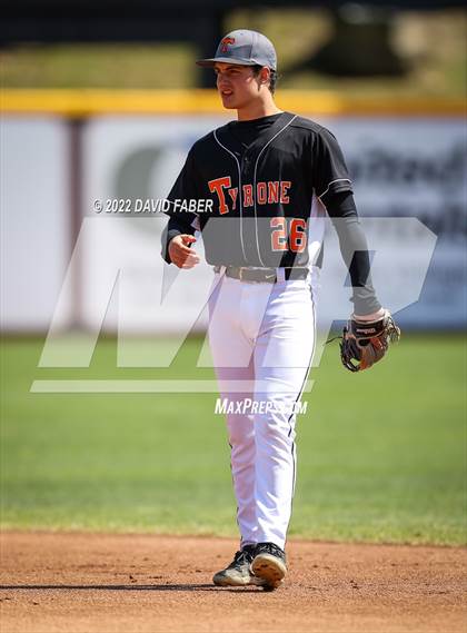 Thumbnail 2 in Tyrone vs. Hollidaysburg photogallery.