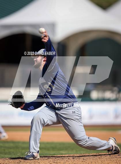 Thumbnail 3 in Tyrone vs. Hollidaysburg photogallery.