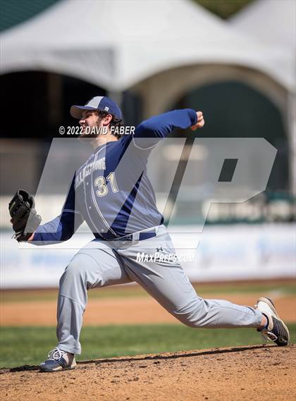 Thumbnail 3 in Tyrone vs. Hollidaysburg photogallery.
