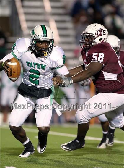 Thumbnail 3 in Cameron Yoe vs. Tatum (Class 2A Division 1 Quarterfinals) photogallery.