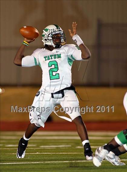 Thumbnail 3 in Cameron Yoe vs. Tatum (Class 2A Division 1 Quarterfinals) photogallery.