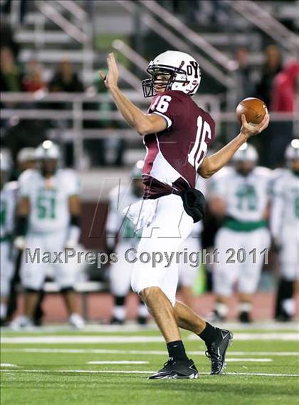 Thumbnail 1 in Cameron Yoe vs. Tatum (Class 2A Division 1 Quarterfinals) photogallery.