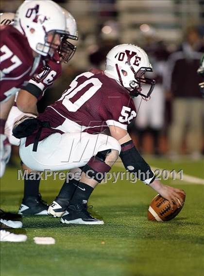 Thumbnail 3 in Cameron Yoe vs. Tatum (Class 2A Division 1 Quarterfinals) photogallery.