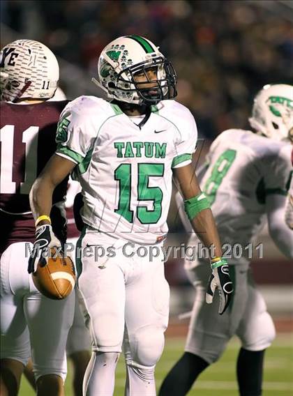 Thumbnail 2 in Cameron Yoe vs. Tatum (Class 2A Division 1 Quarterfinals) photogallery.