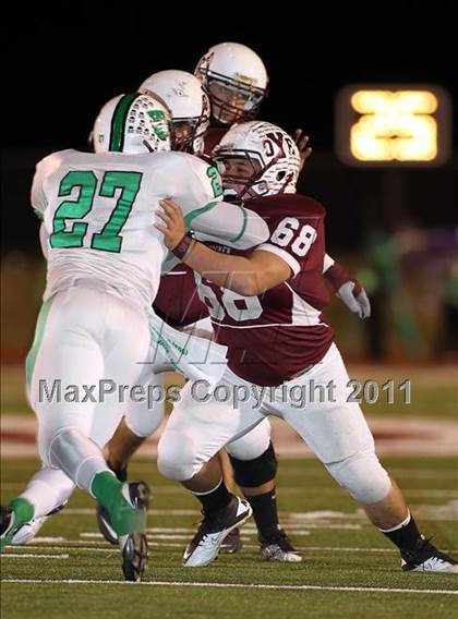 Thumbnail 3 in Cameron Yoe vs. Tatum (Class 2A Division 1 Quarterfinals) photogallery.