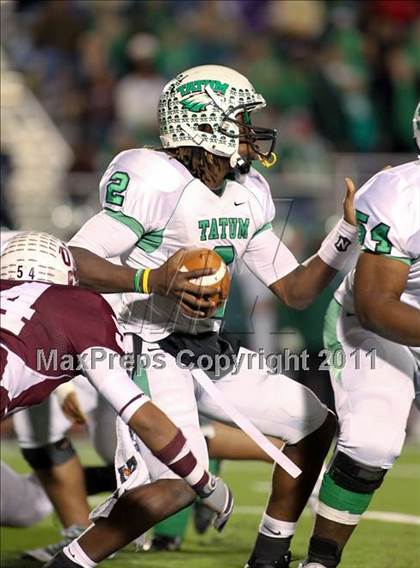 Thumbnail 3 in Cameron Yoe vs. Tatum (Class 2A Division 1 Quarterfinals) photogallery.