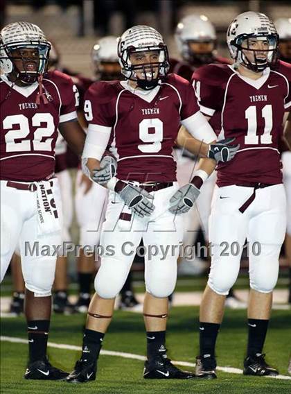 Thumbnail 3 in Cameron Yoe vs. Tatum (Class 2A Division 1 Quarterfinals) photogallery.