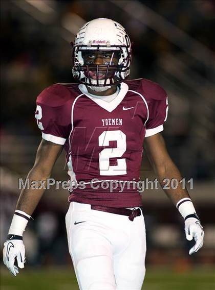 Thumbnail 3 in Cameron Yoe vs. Tatum (Class 2A Division 1 Quarterfinals) photogallery.