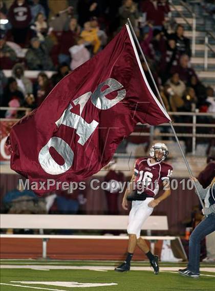 Thumbnail 3 in Cameron Yoe vs. Tatum (Class 2A Division 1 Quarterfinals) photogallery.