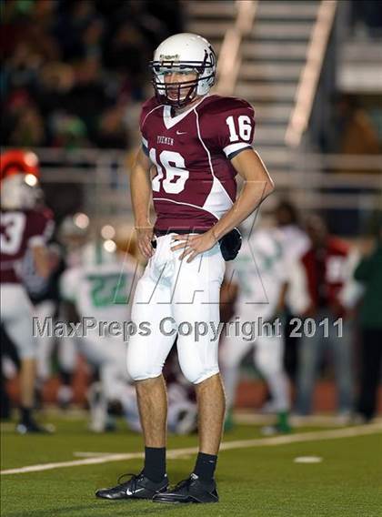 Thumbnail 2 in Cameron Yoe vs. Tatum (Class 2A Division 1 Quarterfinals) photogallery.