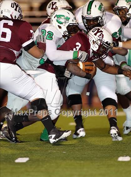 Thumbnail 2 in Cameron Yoe vs. Tatum (Class 2A Division 1 Quarterfinals) photogallery.