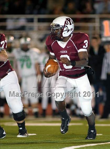 Thumbnail 1 in Cameron Yoe vs. Tatum (Class 2A Division 1 Quarterfinals) photogallery.