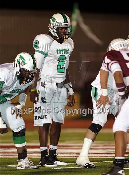 Thumbnail 2 in Cameron Yoe vs. Tatum (Class 2A Division 1 Quarterfinals) photogallery.