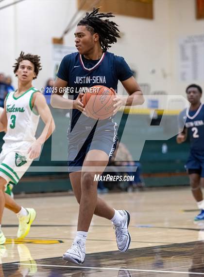 Thumbnail 2 in Archie Williams vs. Justin-Siena (MLK-John Lewis Memorial Tournament) photogallery.