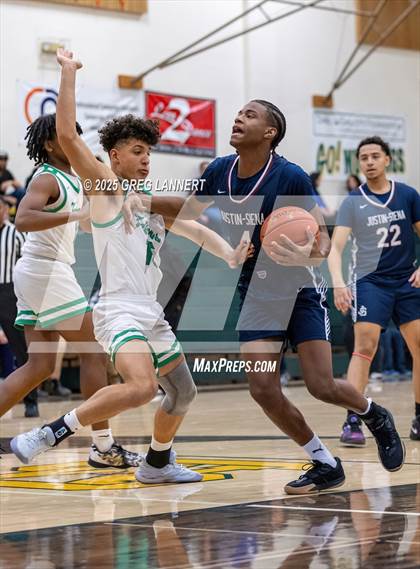 Thumbnail 2 in Archie Williams vs. Justin-Siena (MLK-John Lewis Memorial Tournament) photogallery.