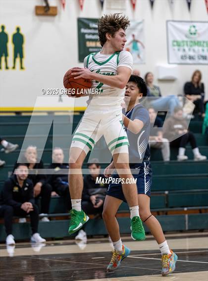 Thumbnail 3 in Archie Williams vs. Justin-Siena (MLK-John Lewis Memorial Tournament) photogallery.