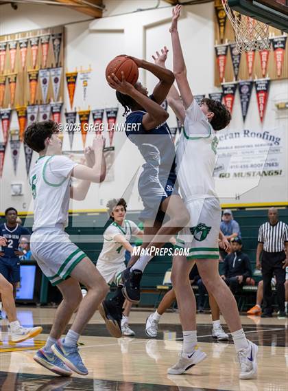 Thumbnail 3 in Archie Williams vs. Justin-Siena (MLK-John Lewis Memorial Tournament) photogallery.