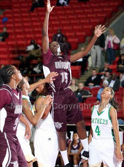 Thumbnail 2 in University vs. Washington (T-Mobile Invitational) photogallery.