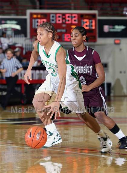 Thumbnail 2 in University vs. Washington (T-Mobile Invitational) photogallery.