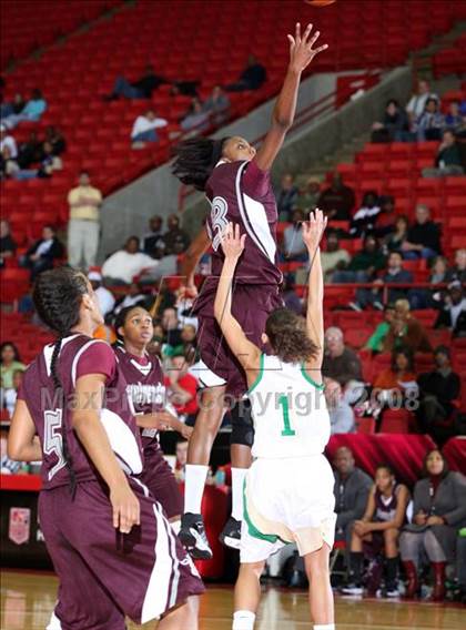 Thumbnail 1 in University vs. Washington (T-Mobile Invitational) photogallery.