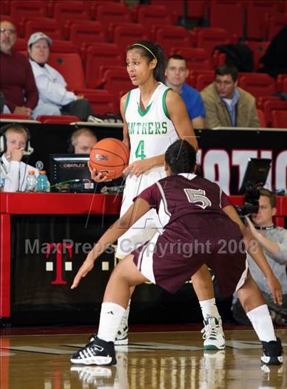 Thumbnail 3 in University vs. Washington (T-Mobile Invitational) photogallery.