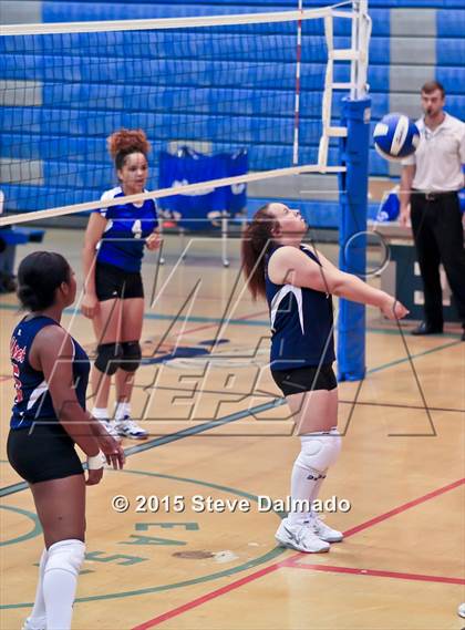 Thumbnail 2 in East Jefferson vs Ehret photogallery.
