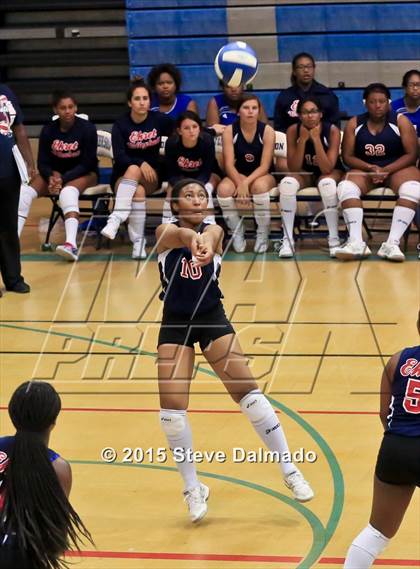 Thumbnail 1 in East Jefferson vs Ehret photogallery.