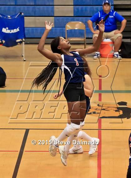 Thumbnail 3 in East Jefferson vs Ehret photogallery.