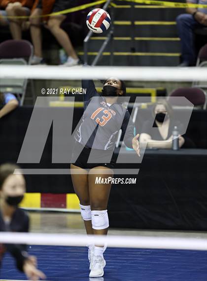 Thumbnail 3 in Montezuma-Cortez vs. Sterling (CHSAA 3A Final 4) photogallery.