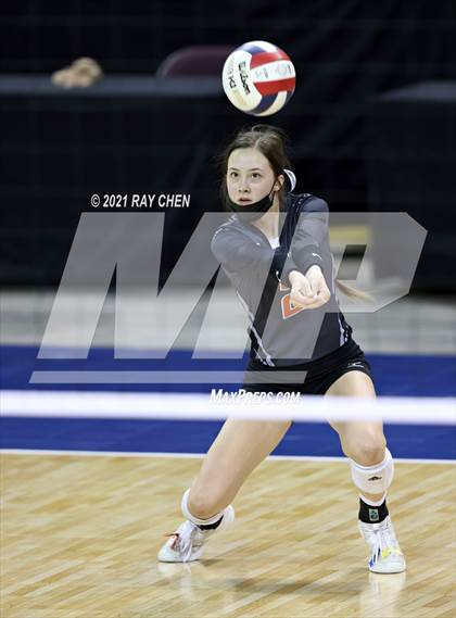 Thumbnail 3 in Montezuma-Cortez vs. Sterling (CHSAA 3A Final 4) photogallery.