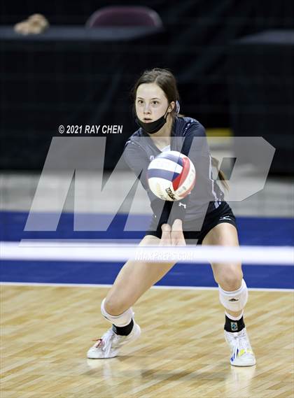 Thumbnail 2 in Montezuma-Cortez vs. Sterling (CHSAA 3A Final 4) photogallery.