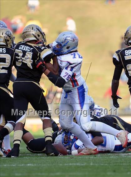Thumbnail 3 in Gaffney vs. Byrnes (SCHSL 4A Division 1 Final) photogallery.