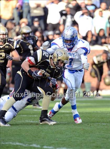 Thumbnail 2 in Gaffney vs. Byrnes (SCHSL 4A Division 1 Final) photogallery.