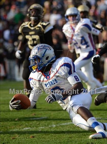 Thumbnail 3 in Gaffney vs. Byrnes (SCHSL 4A Division 1 Final) photogallery.