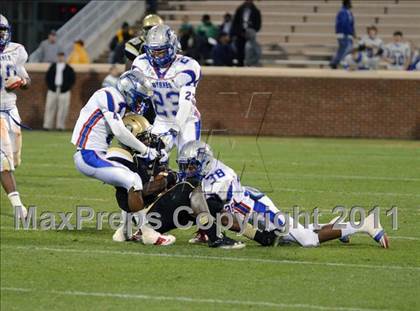 Thumbnail 3 in Gaffney vs. Byrnes (SCHSL 4A Division 1 Final) photogallery.