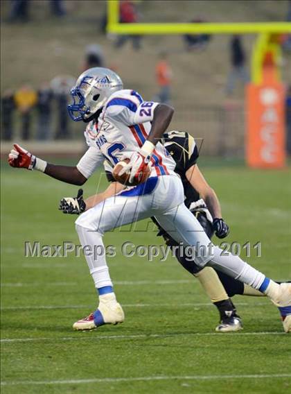 Thumbnail 1 in Gaffney vs. Byrnes (SCHSL 4A Division 1 Final) photogallery.